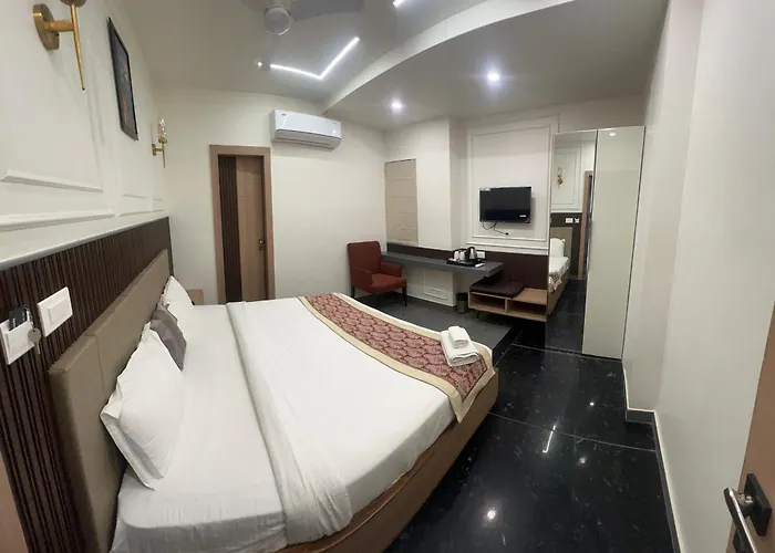 Anaya Retreat